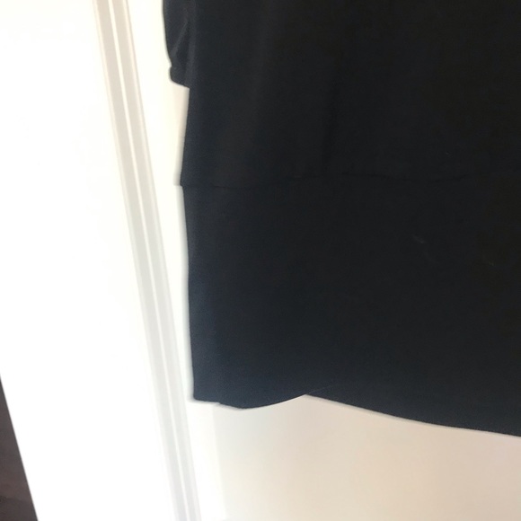 Cache Cold-Shoulder Top - Picture 4 of 8